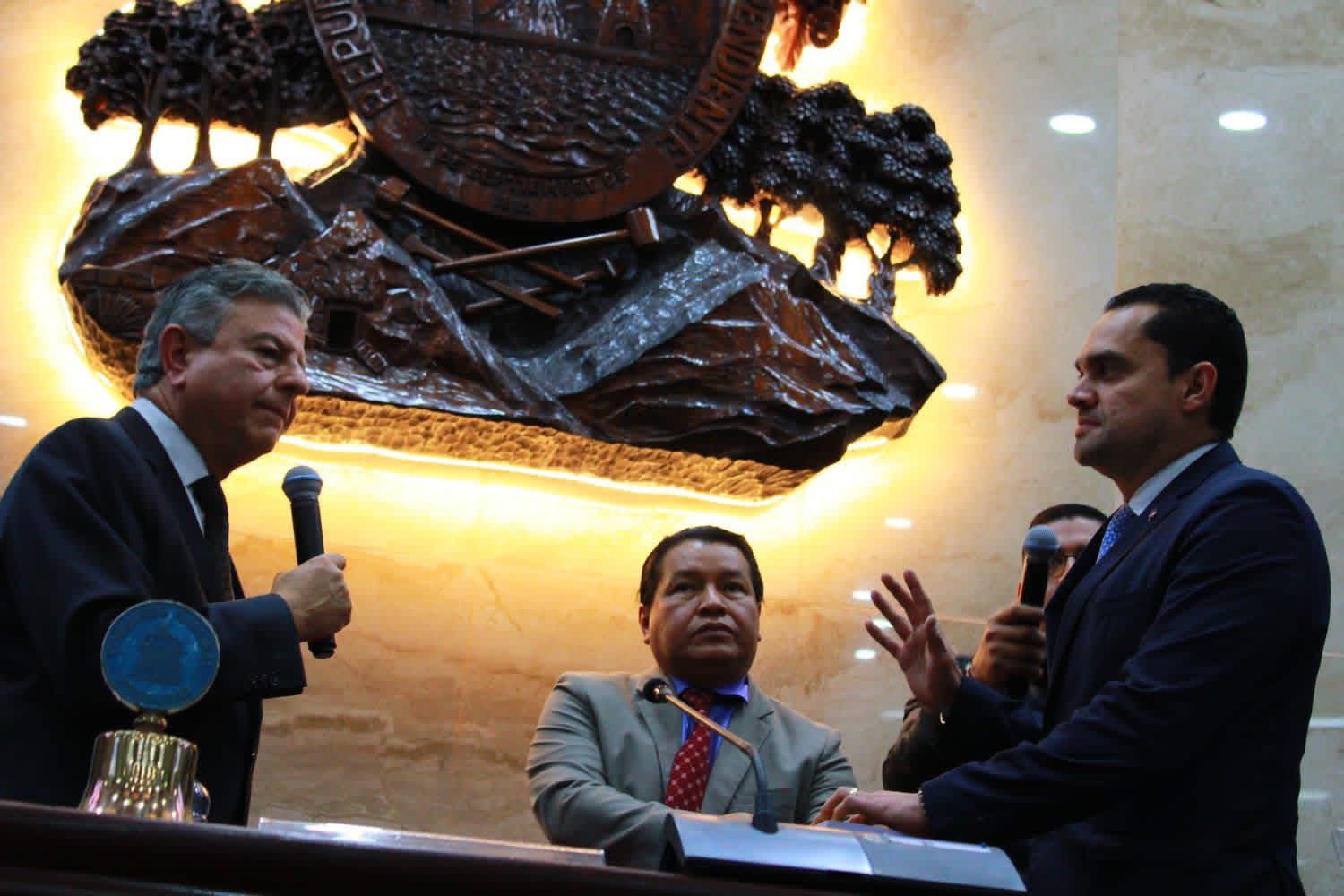 Tomás Zambrano asume la Presidencia de la Junta Directiva Provisional del Congreso Nacional